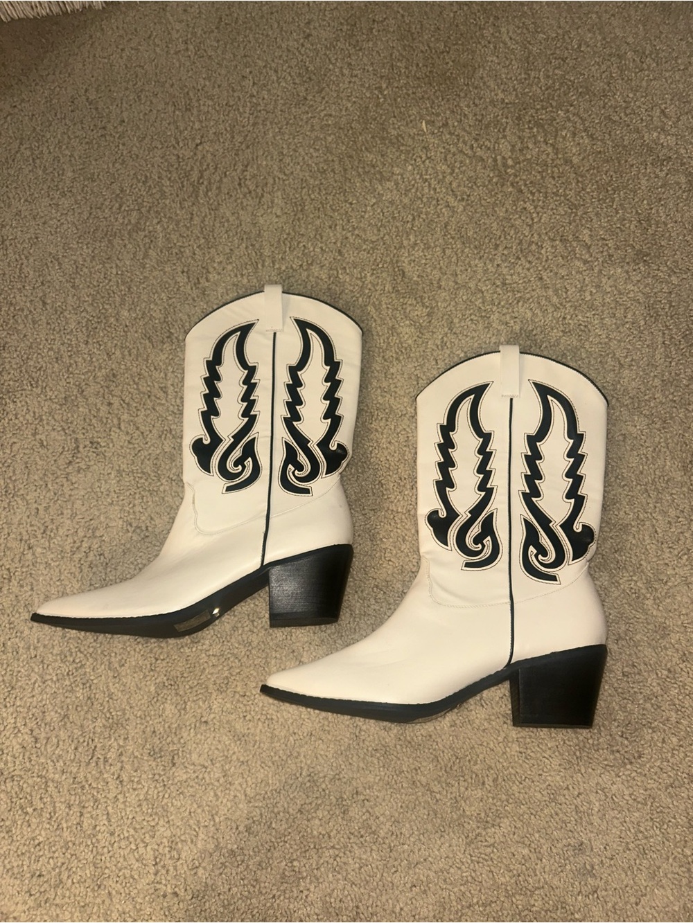 Princess Polly White Western-Style Ankle Boots with Black Stitch Accent - Women